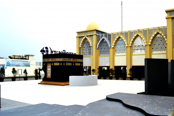 Masjid Nurul Iman Blok M Sqare